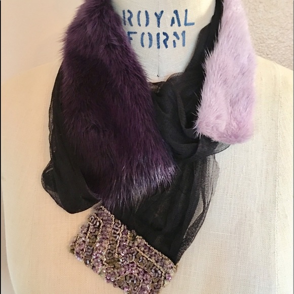 Unique Art Deco wrap - Picture 5 of 8